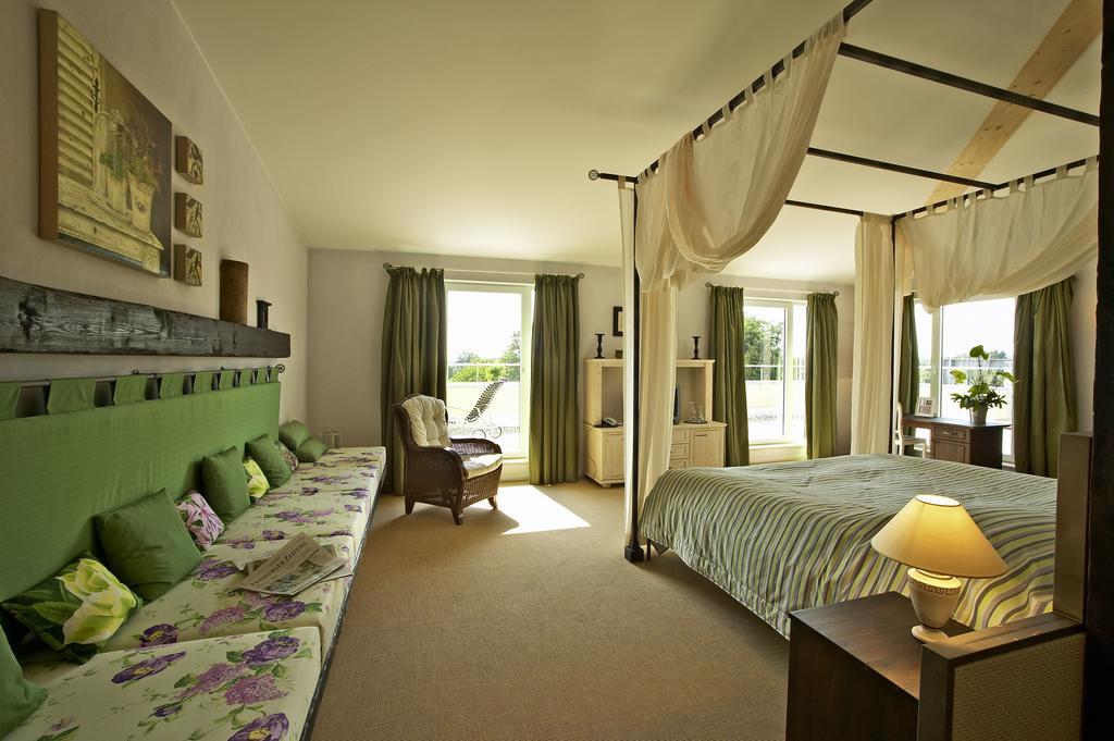 Hotel Hirschen In Freiburg-Lehen Номер фото