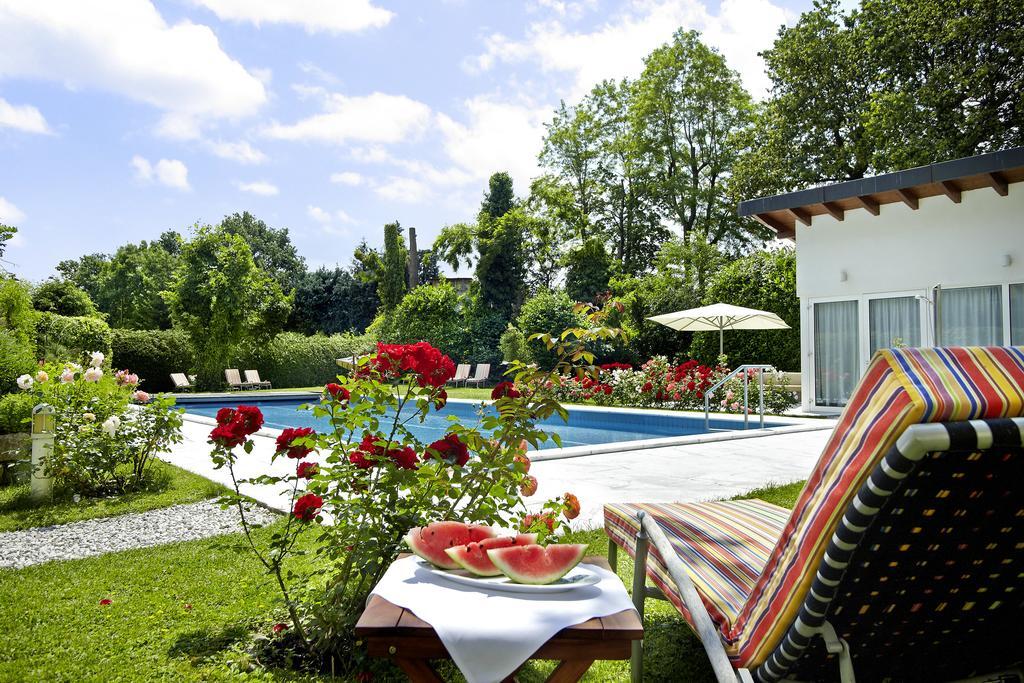 Hotel Hirschen In Freiburg-Lehen Экстерьер фото