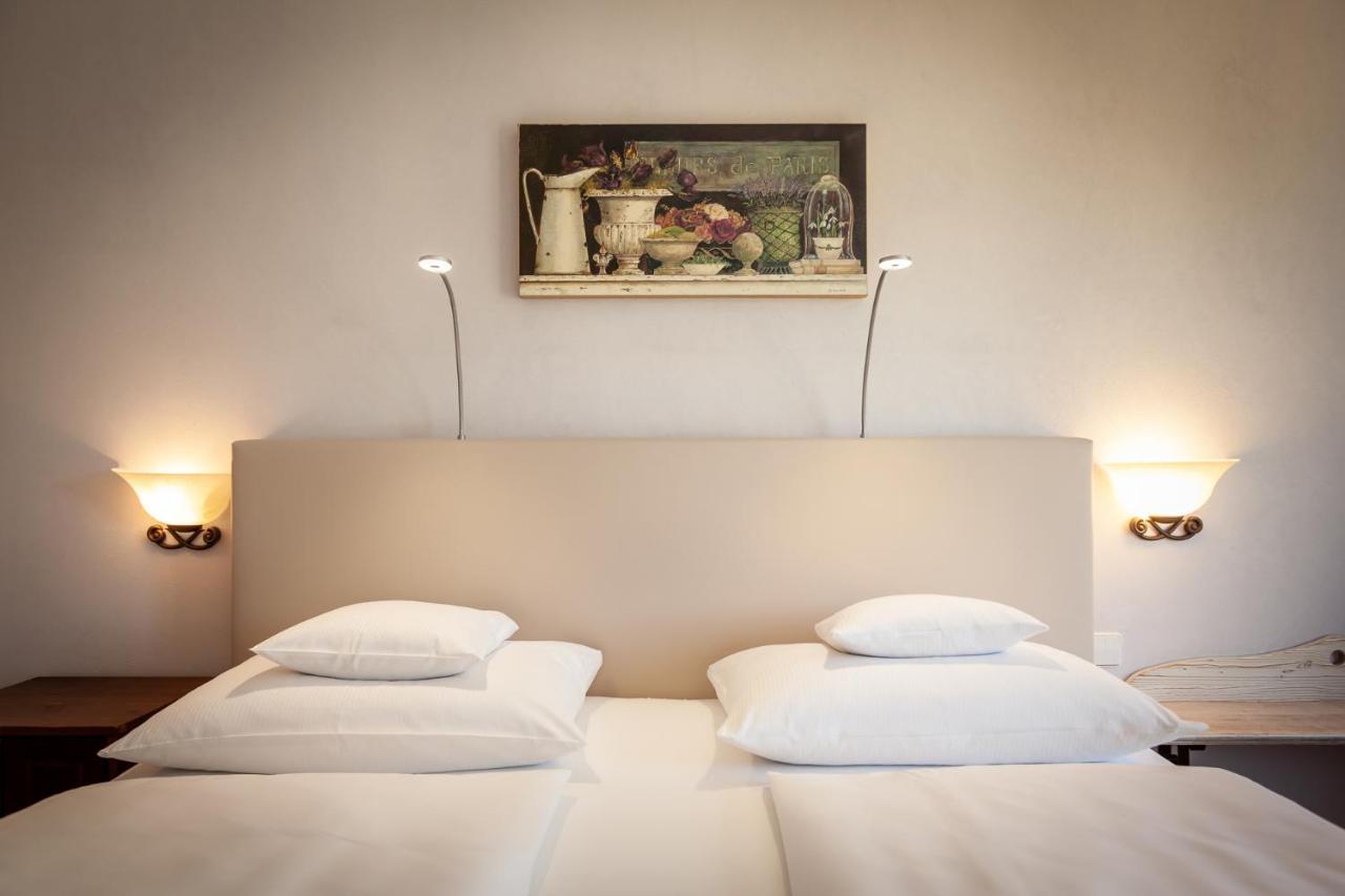 Hotel Hirschen In Freiburg-Lehen Экстерьер фото
